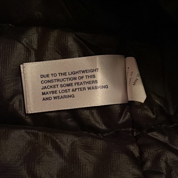 GAP Puffer Vest - Picture 8 of 10